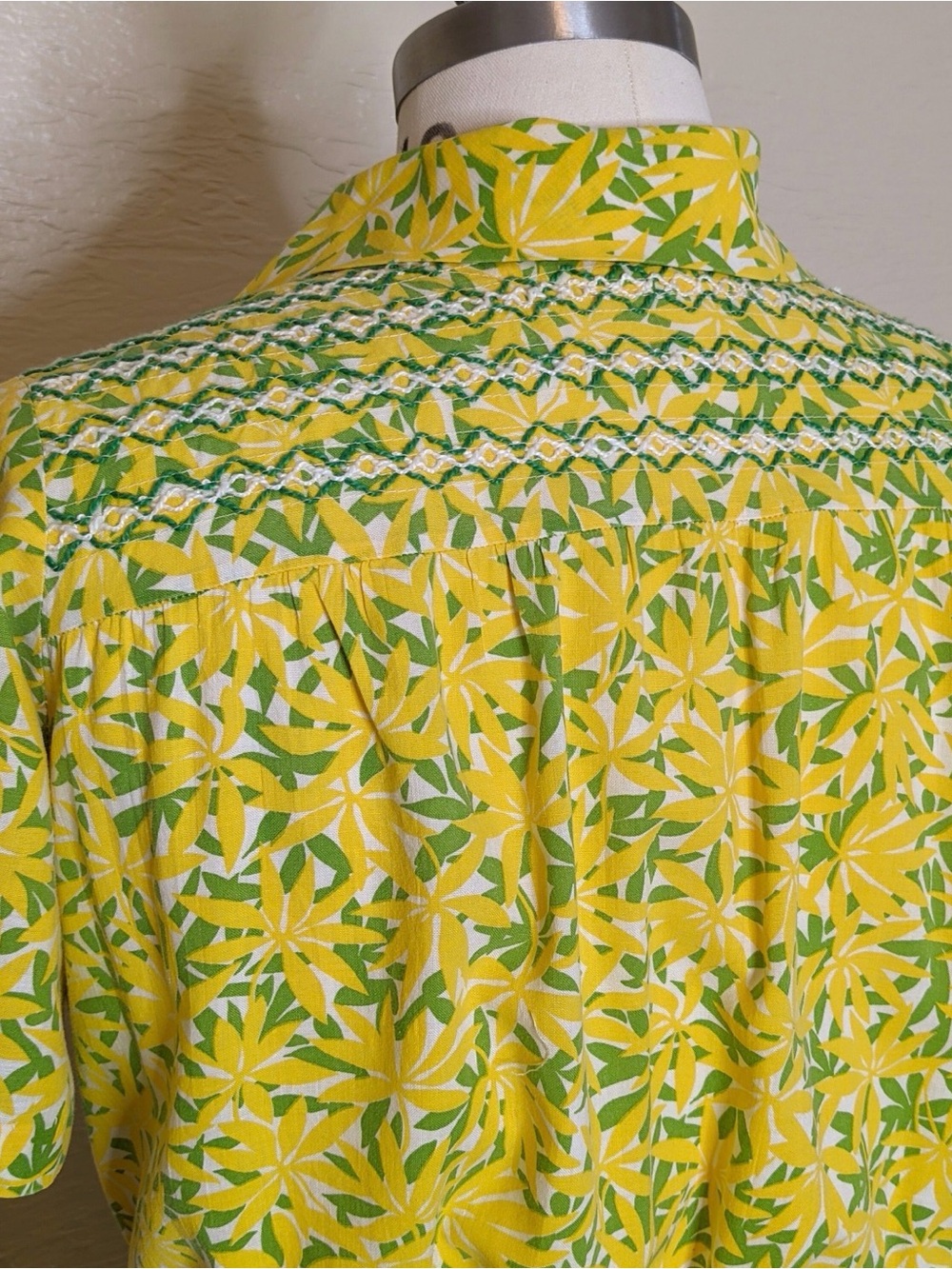 1940's True Vintage Yellow Floral Short-Sleeve Day Dress XL - Picture 4 of 6
